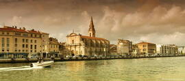 Photo : Tag Venise Provençale - Le canal Galliffet 