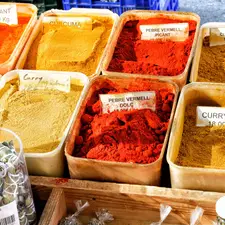 Photo : Espagne la Costa-Brava -  Epices colorees sur le marché de la ville de Palamos