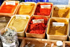 Photo : Espagne la Costa-Brava -  Epices colorees sur le marché de la ville de Palamos