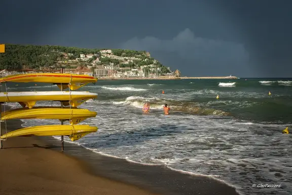 Photo : Carnets de Balades -  La plage sud d'Estartit avant l'orage