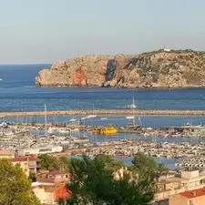 Photo : Carnets de Balades -  Panorama du port d'Estartit