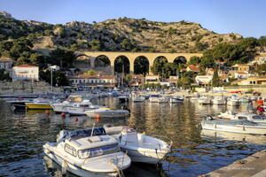 Photo : Marseille Cassis et les-Calanques -  Calanque d'Ensuès la Redonne et le pont ferroviaire