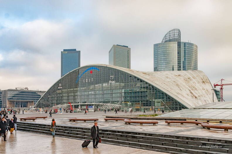 Photo : Région île de France -  Le Centre des nouvelles industries et technologies (CNIT)