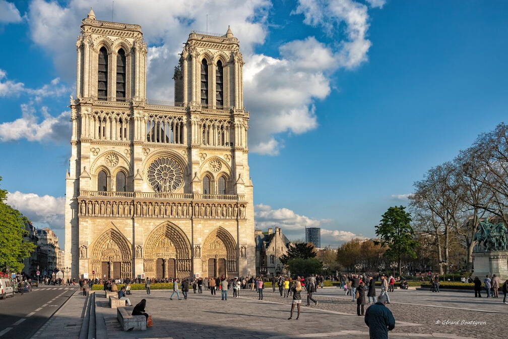 Région île de France - Façade de la cathédrale Notre-Dame de Paris  Bien avant l'incendie du toit en  Avril 2019 | GBopassions Photos