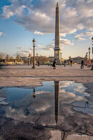 Photo : Carnets de Balades -  Obélisque dans une flaque d'eau