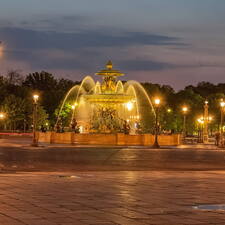 Photo : Région île de France -  La nuit tombe sur la place de la concorde.