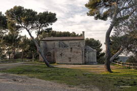 Photo : Tag France - La chapelle Saint-Blaise à Saint-Mitre-les-Remparts