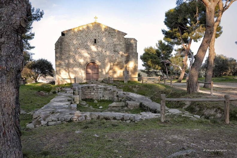 Photo : Autour de Martigues -  Saint Blaise la chapelle facade ouest