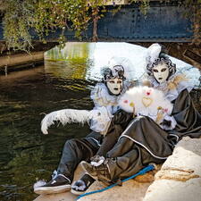 Photo : Photos des  Flaneries au miroir -  Pierrots sous les ponts de Martigues