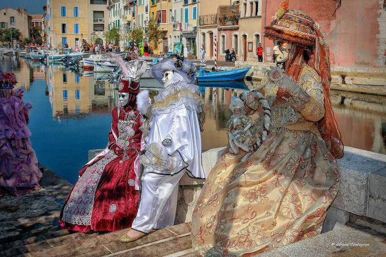 Photo : Martigues en photos -  Dans les escaliers du miroir aux oiseaux