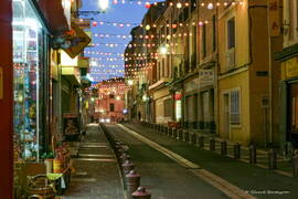 Photo : Tag Paysages|les heures bleues - Rue de la république à Martigues, durant la période de noël