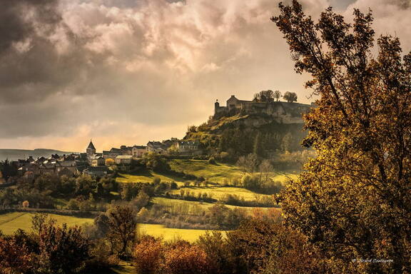 Photo : Paysages en couleur -  Cité médiévale de Sévérac le château