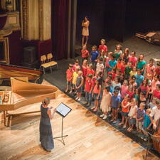 Photo : GBopassions Photos -  Enfants à l'Opéra d'Avignon