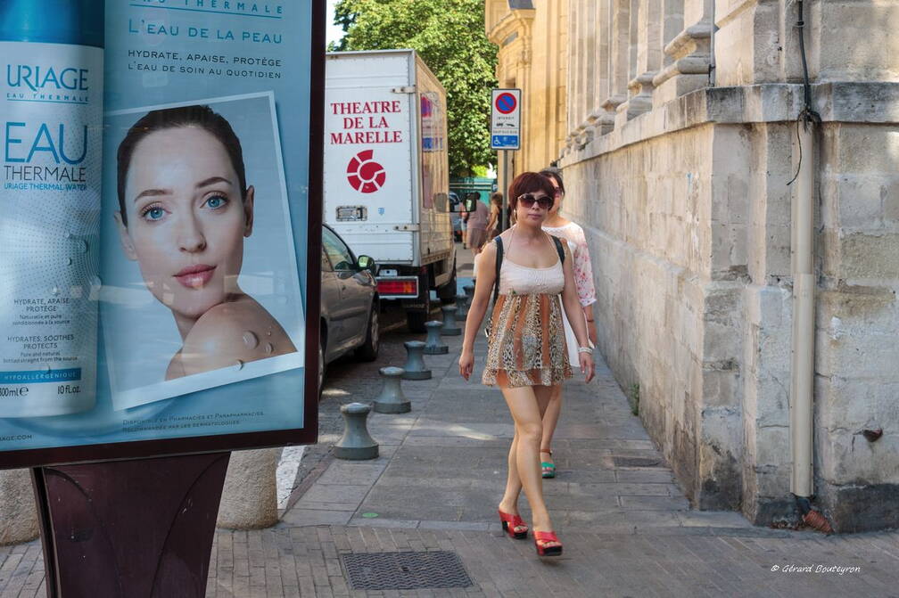 Photo : Accueil - Deux regards féminin face à l'objectif 