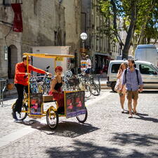 Photo : Mobilité et moyens de transport -  Taxi, little Red